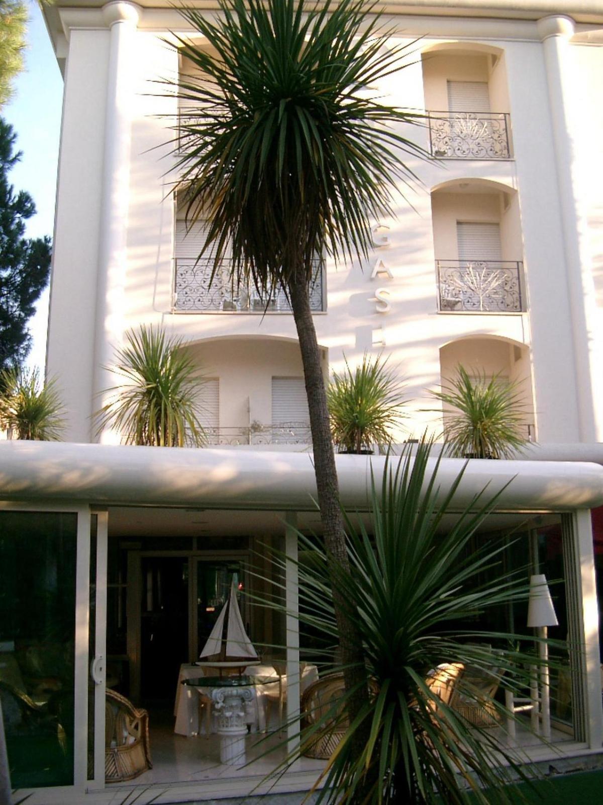 Hotel Bengasi Ρίμινι Εξωτερικό φωτογραφία