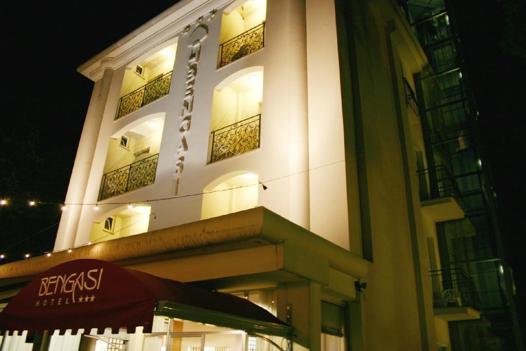 Hotel Bengasi Ρίμινι Εξωτερικό φωτογραφία