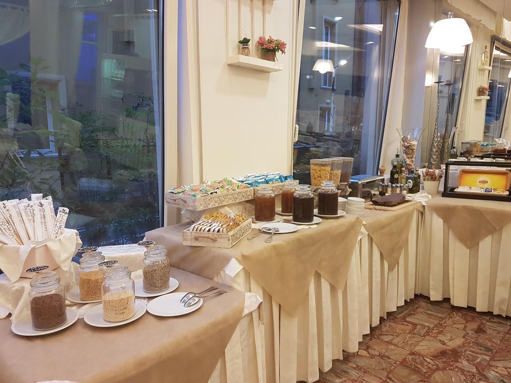 Hotel Bengasi Ρίμινι Εξωτερικό φωτογραφία